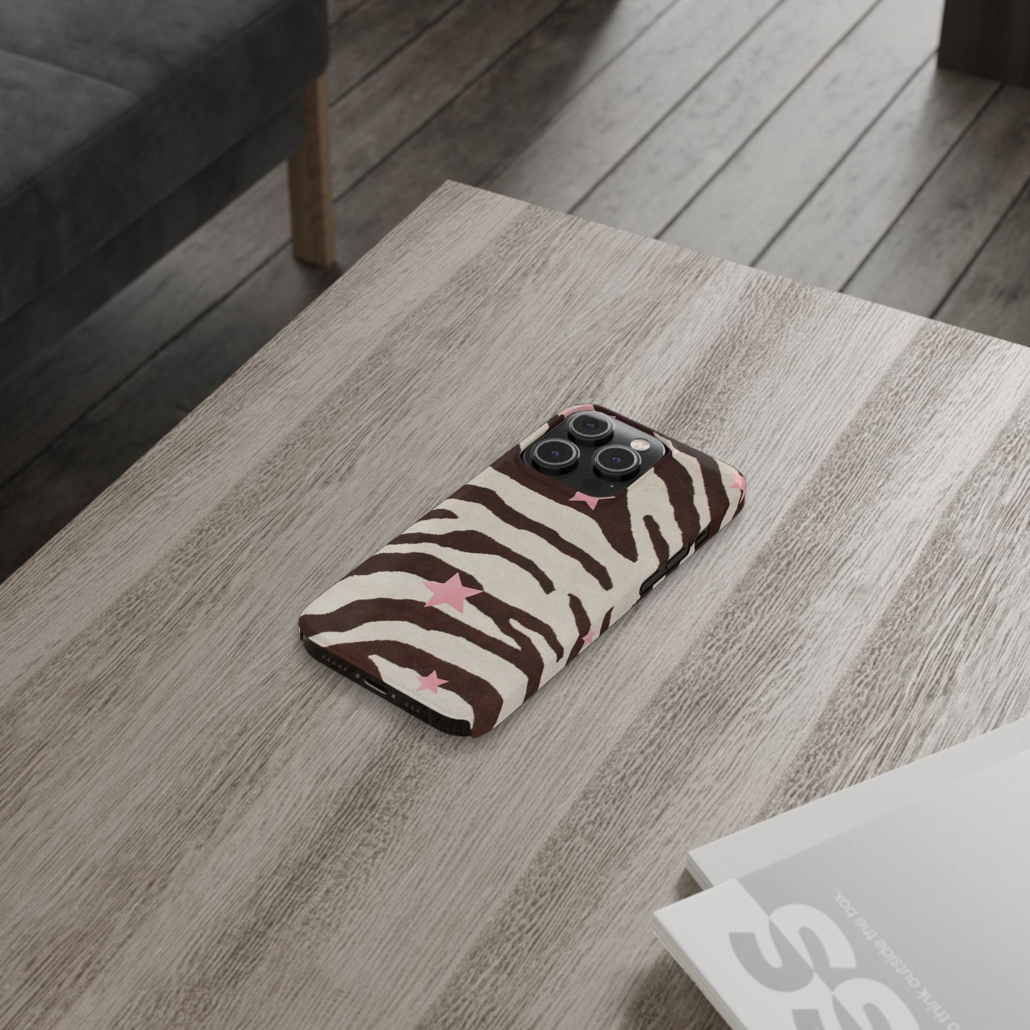 Zebra Stripe Slim Phone Case with Pink Stars – Trendy Animal Print Protector