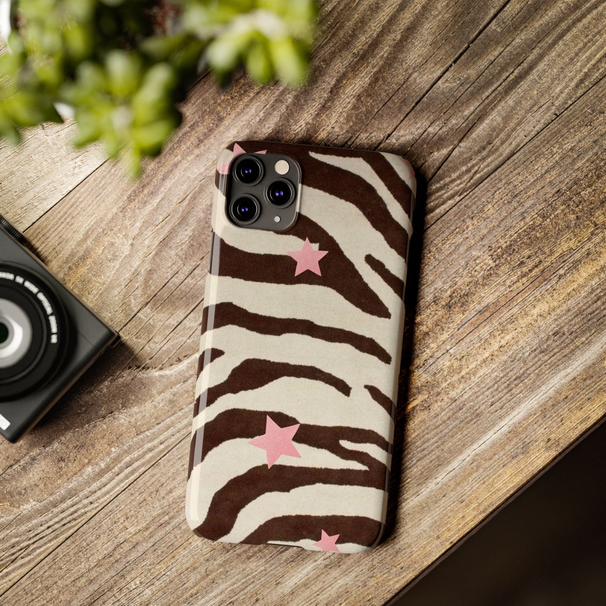 Zebra Stripe Slim Phone Case with Pink Stars – Trendy Animal Print Protector