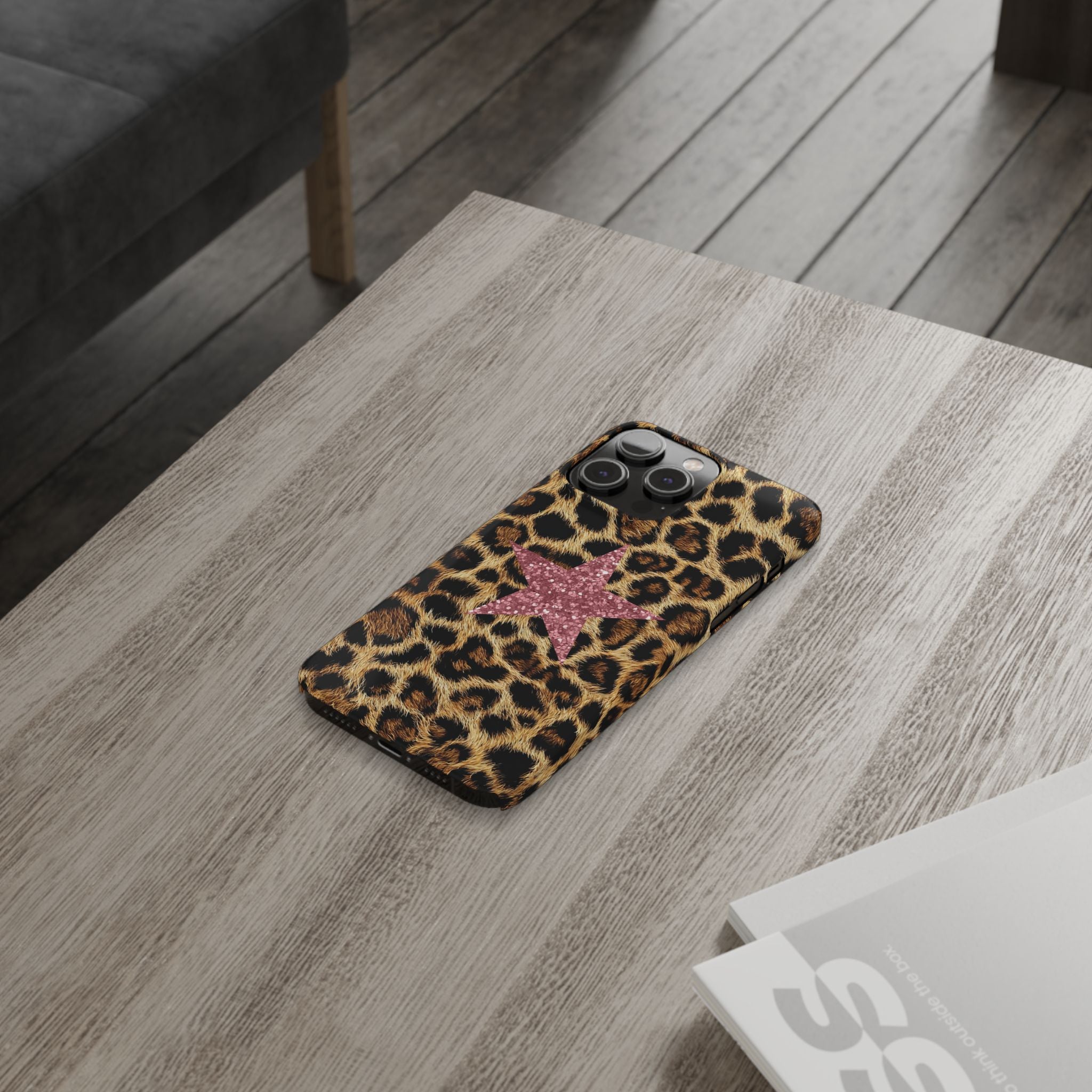 Leopard Print Slim Phone Case with Pink Glitter Star — Chic Animal Print Protective Cover