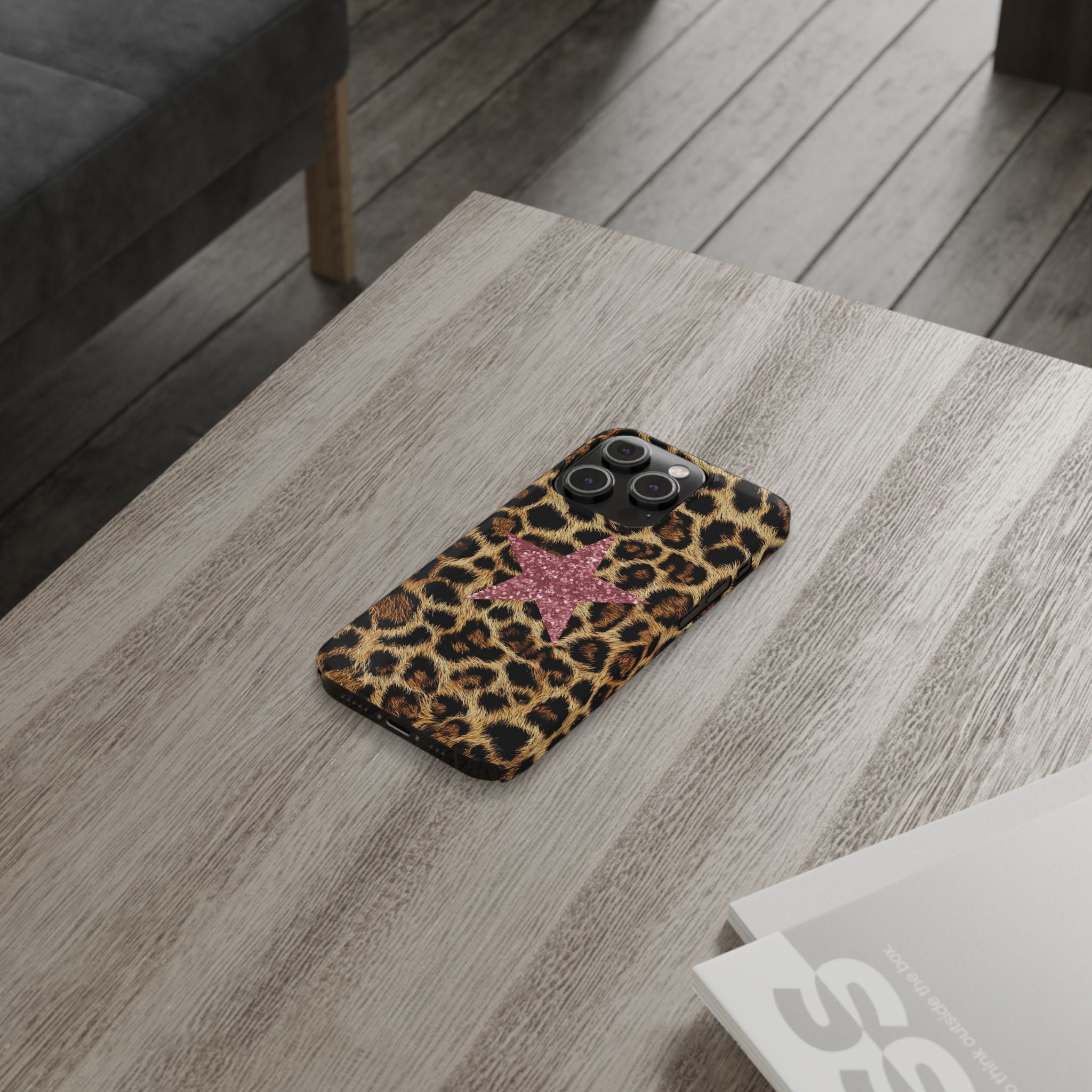 Leopard Print Slim Phone Case with Pink Glitter Star — Chic Animal Print Protective Cover